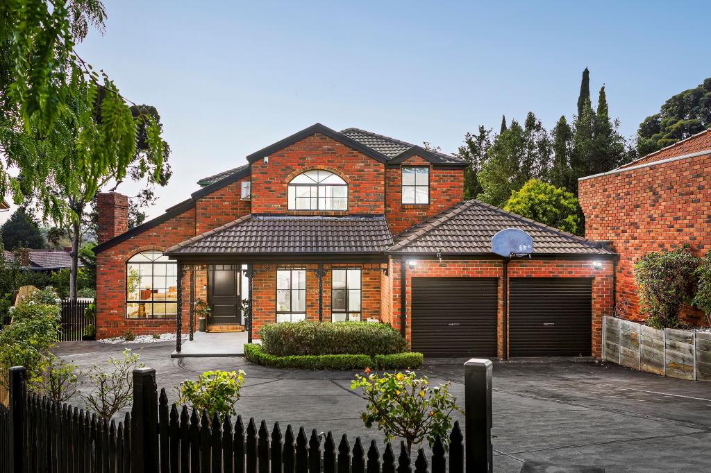 8 Cannes Ct, Greenvale, VIC 3059