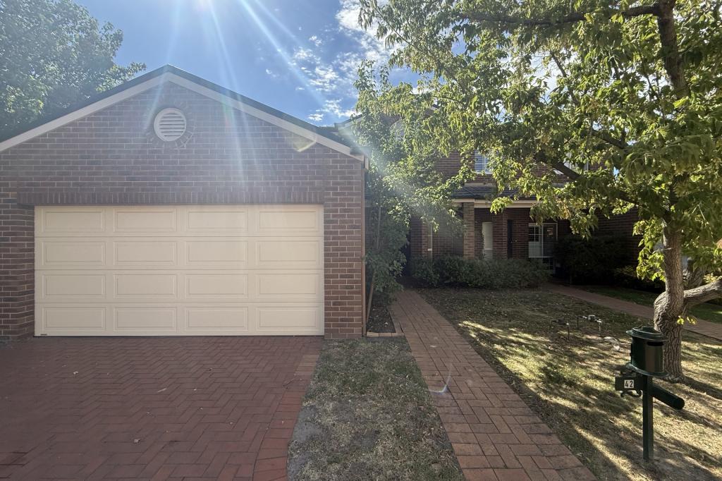 42 The Crest, Attwood, VIC 3049