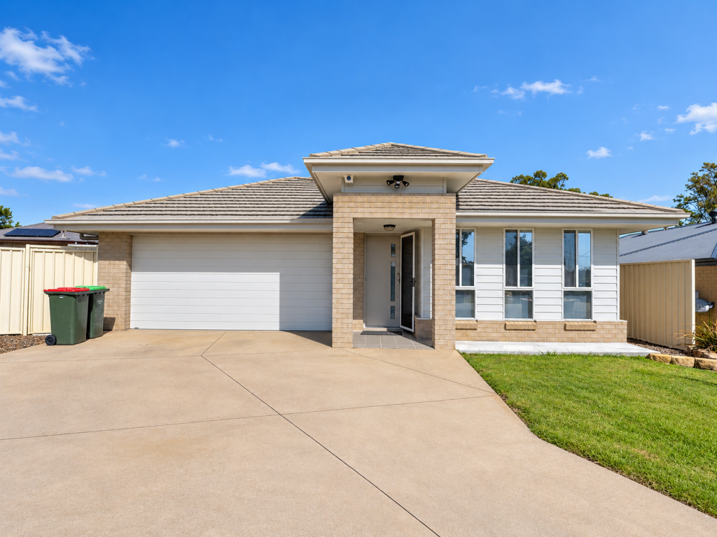 10 Hughes Cl, Kurri Kurri, NSW 2327
