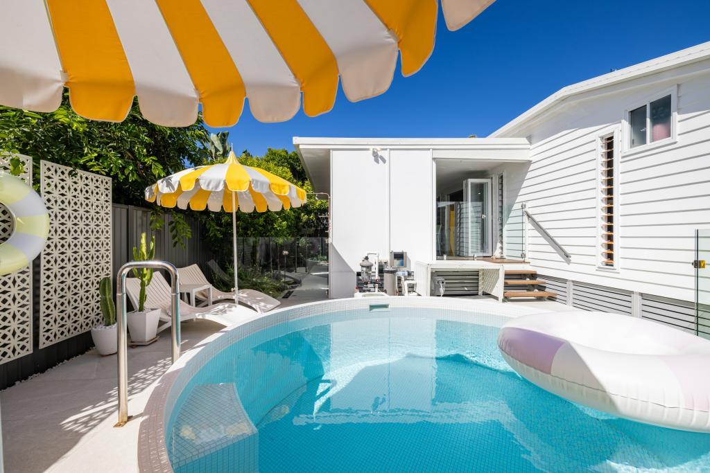 55 Roderick St, Moffat Beach, QLD 4551