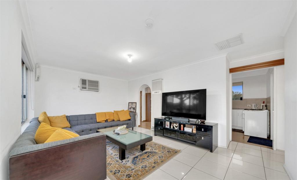 12 Warming St, Parafield Gardens, SA 5107