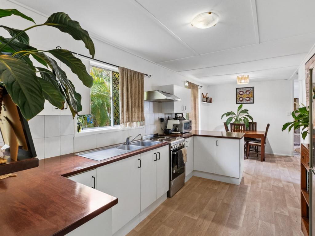 12 Michael St, Redland Bay, QLD 4165