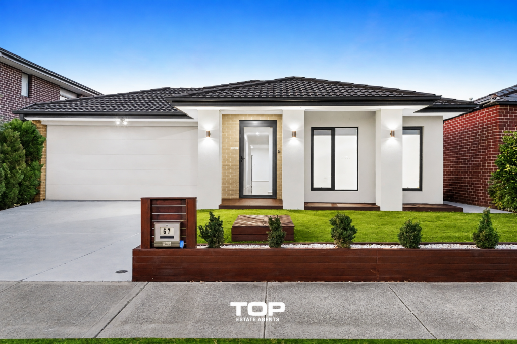 67 SKYLARK BVD, CLYDE NORTH, VIC 3978