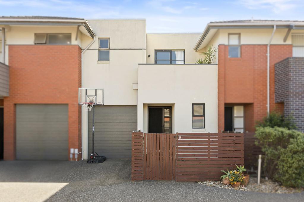 18/9-11 Manikato Ave, Mordialloc, VIC 3195