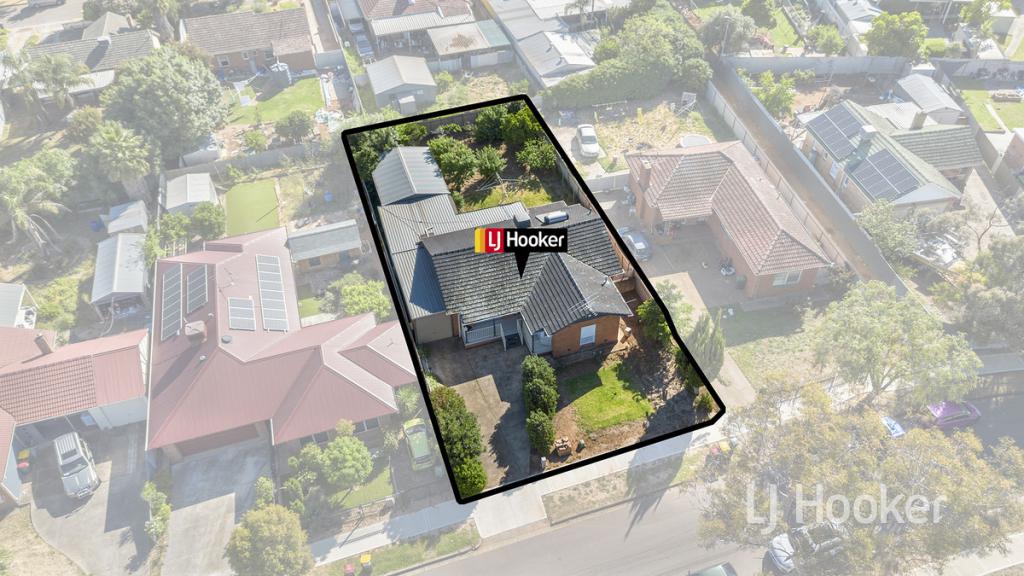 11 Barritt St, Elizabeth Downs, SA 5113