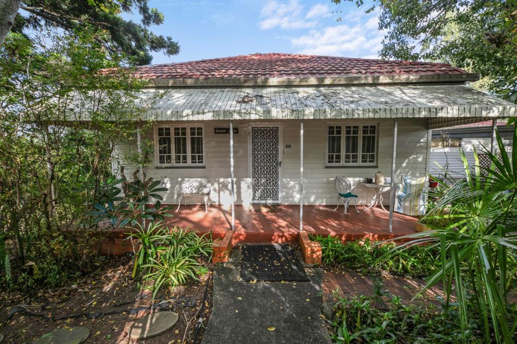 82 Jerrang St, Indooroopilly, QLD 4068