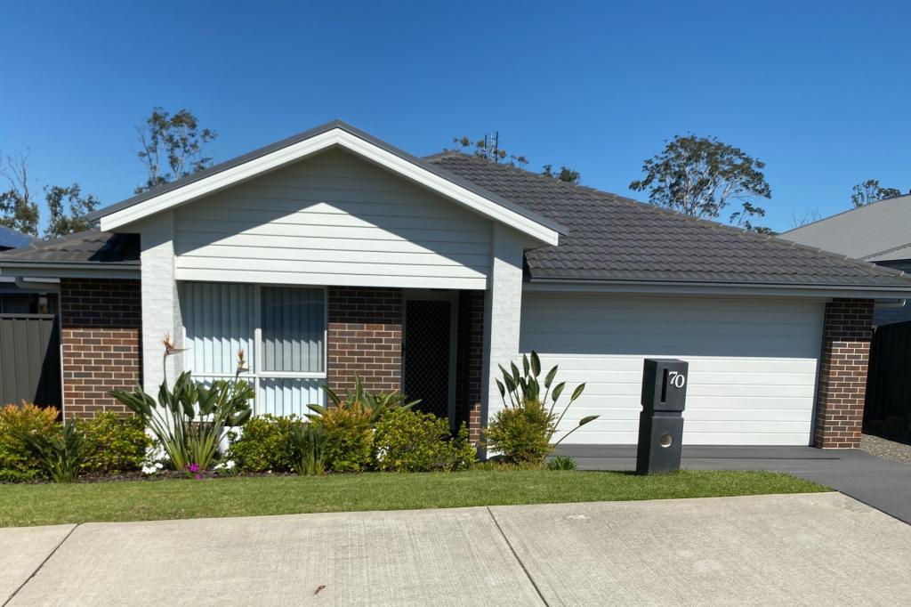 70 Figtree Bvd, Wadalba, NSW 2259