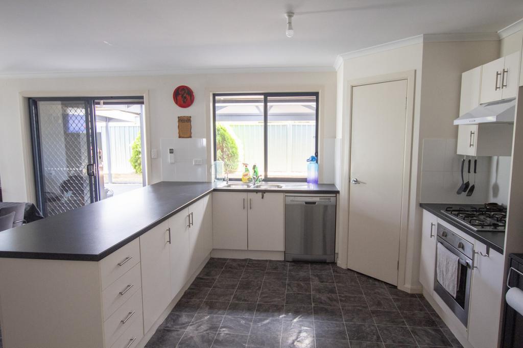 22 Sapphire Way, Aldinga Beach, SA 5173