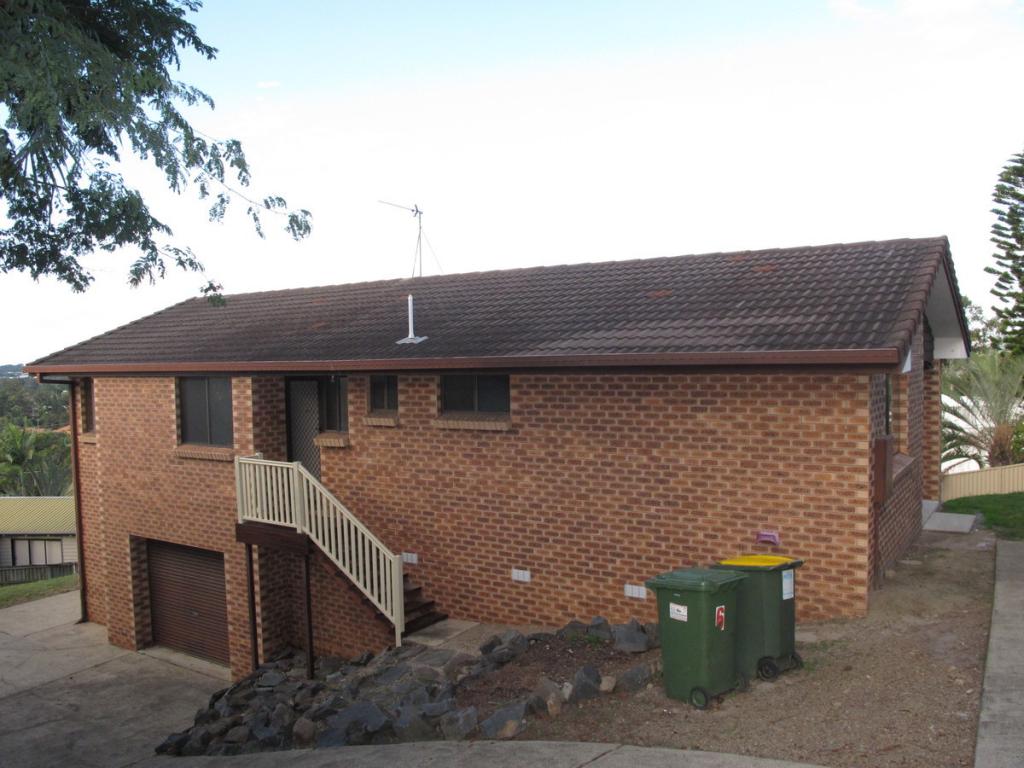 24 EXPLORERS WAY, HIGHLAND PARK, QLD 4211