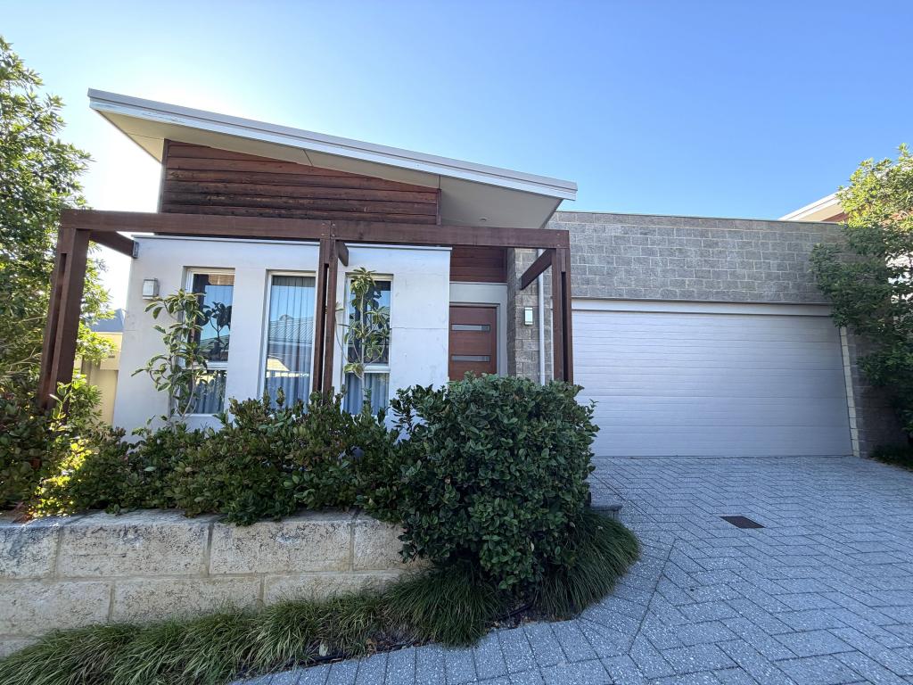 3/7 Kalamunda Rd, Kalamunda, WA 6076