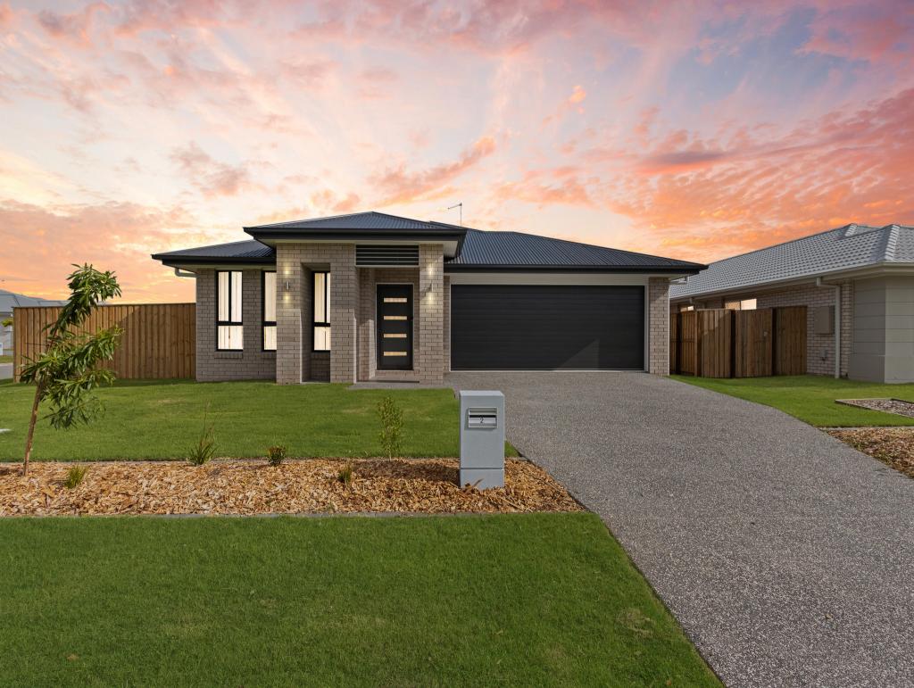 2 Pipit St, Point Vernon, QLD 4655