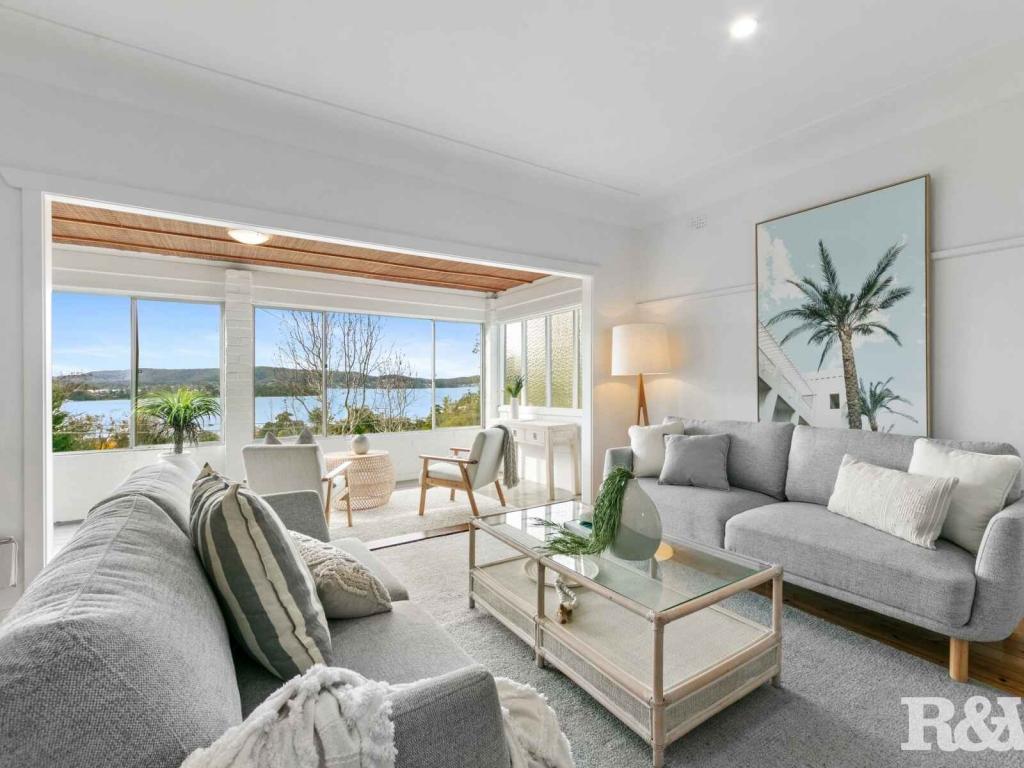 23 Hughes St, Point Clare, NSW 2250