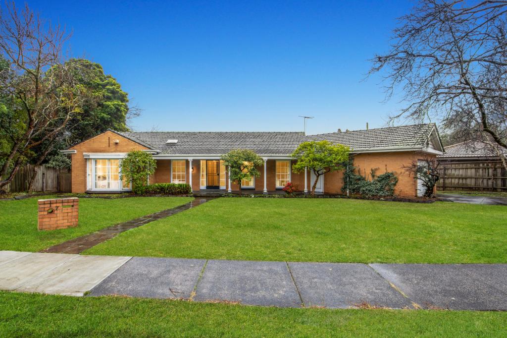 7 MEDINA RD, GLEN WAVERLEY, VIC 3150