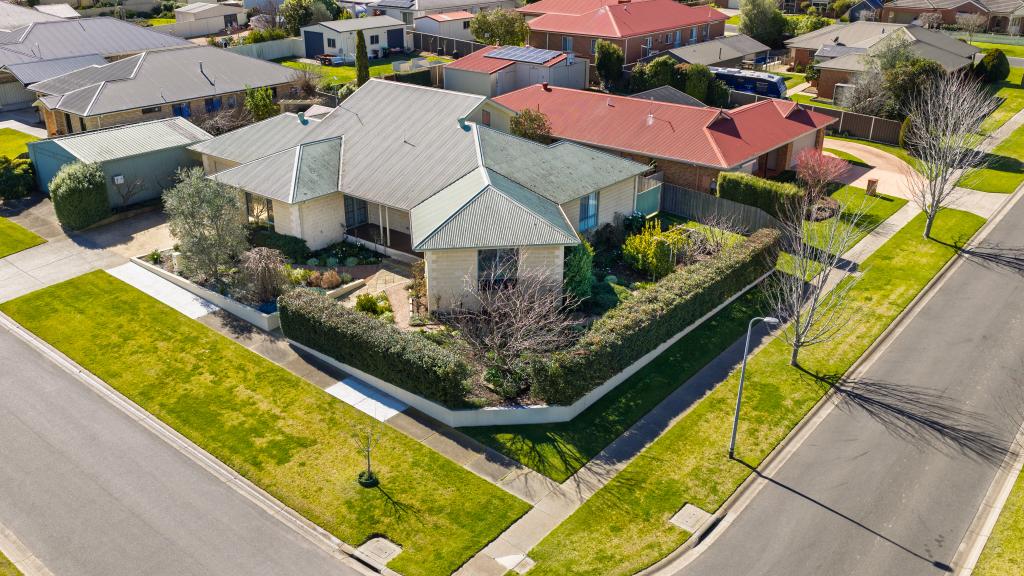 5 Cedarwood Dr, Maffra, VIC 3860