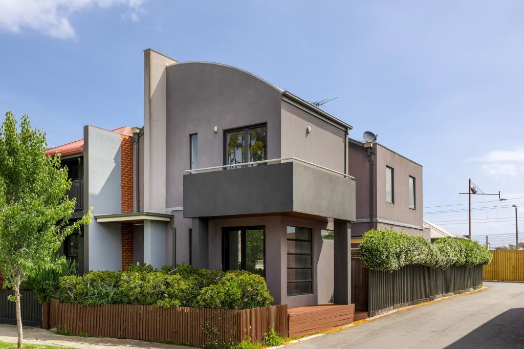 131 JOHN LISTON DR, NEWPORT, VIC 3015