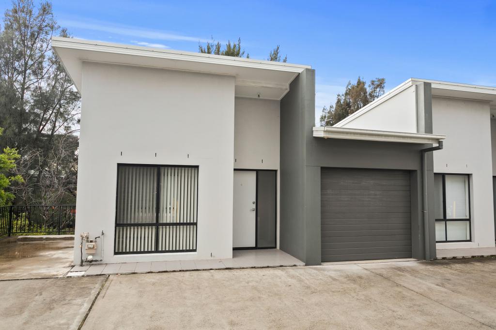 5/1 Hingston Cl, Lake Heights, NSW 2502