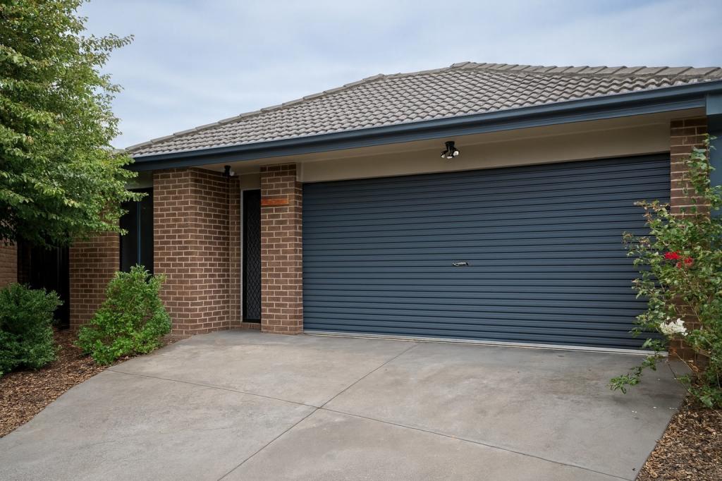 31 Greenaway Tce, Cranbourne East, VIC 3977