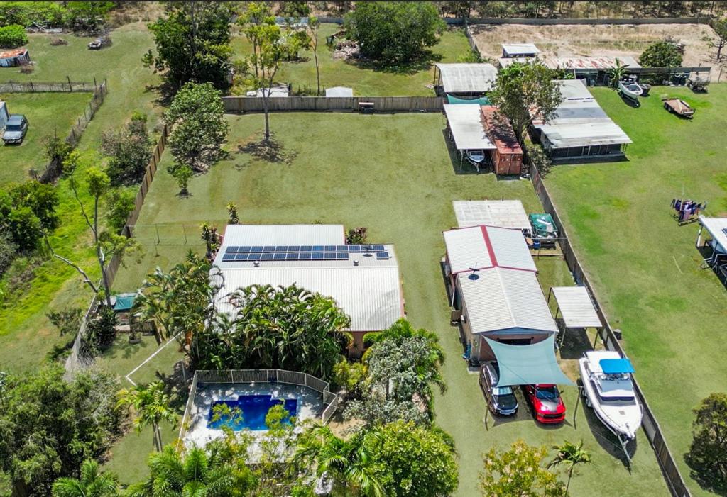 10 HEFEREN CRES, BLACK RIVER, QLD 4818