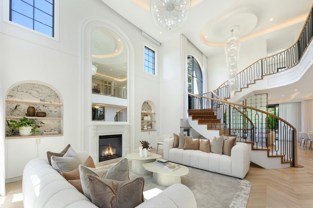 11 Normurra Ave, North Turramurra, NSW 2074