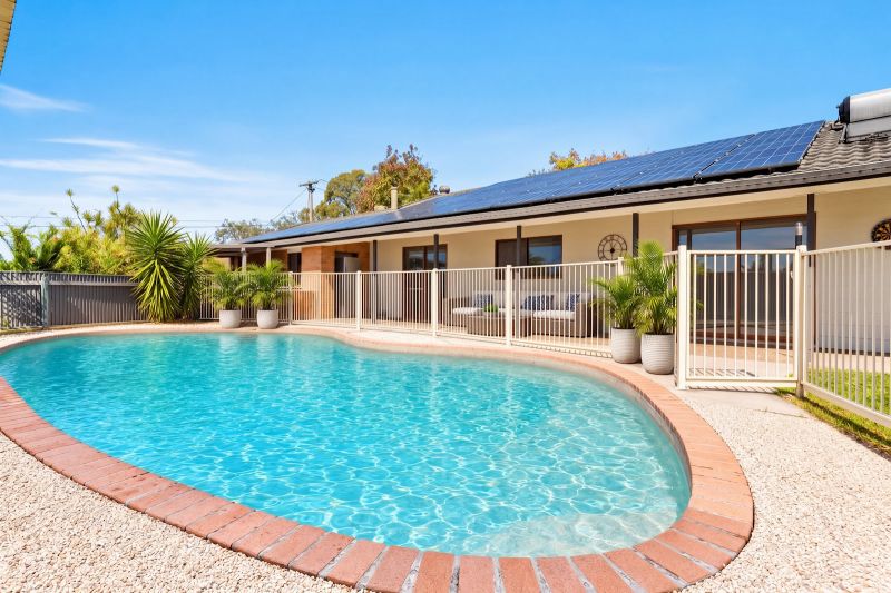 40 Harding Bvd, Mount Warren Park, QLD 4207