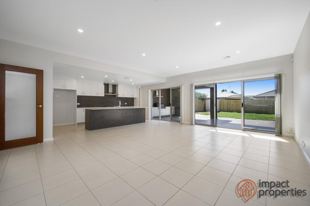 21 Oberon Cl, Harrison, ACT 2914