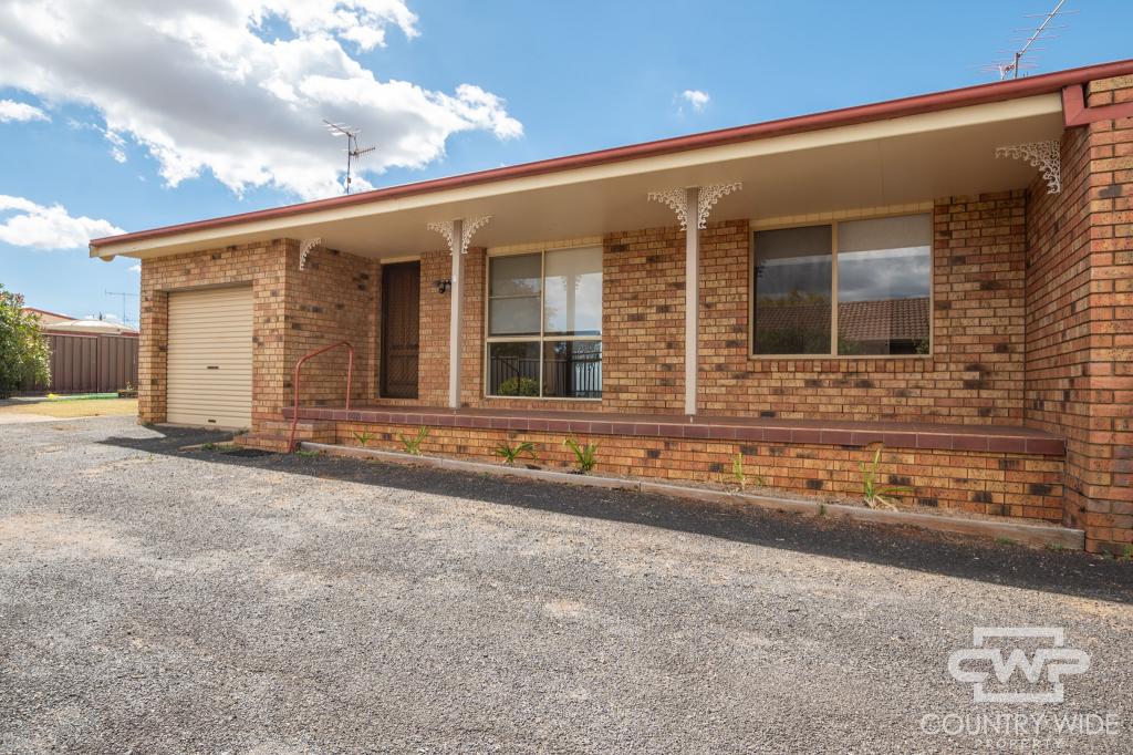 3/23 Balblair St, Guyra, NSW 2365