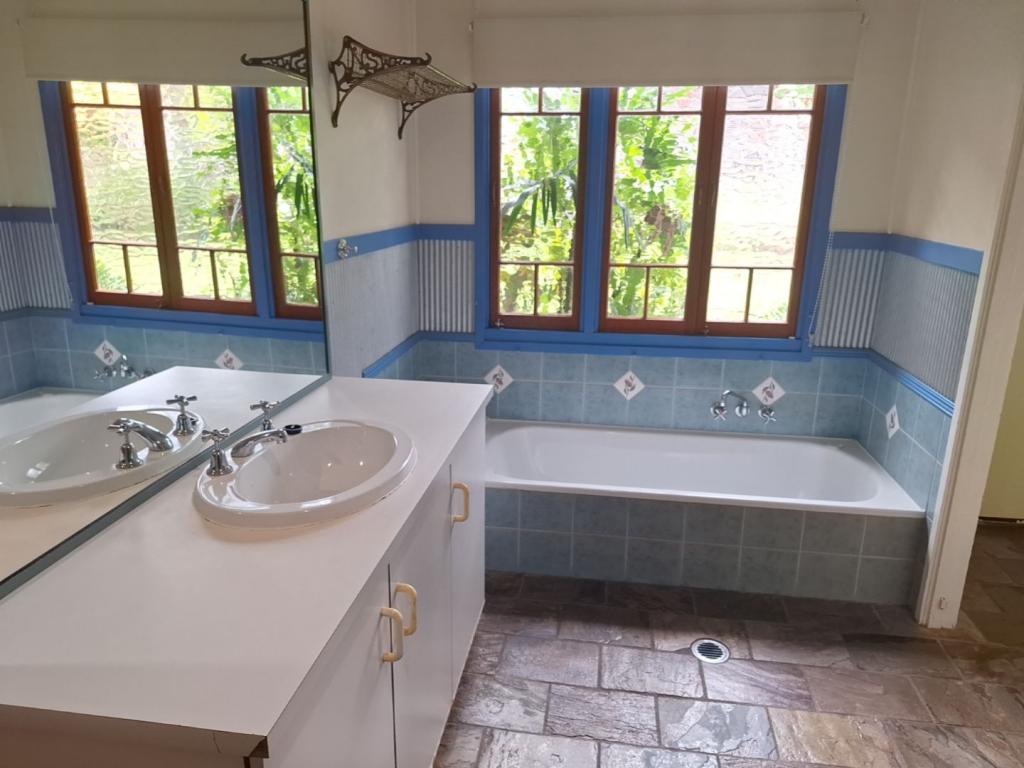 15 Dalziel St, Stratford, QLD 4870