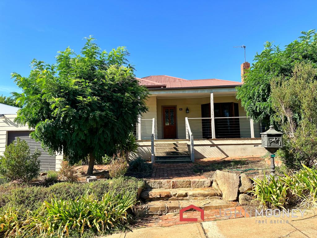 12 Blamey St, Turvey Park, NSW 2650