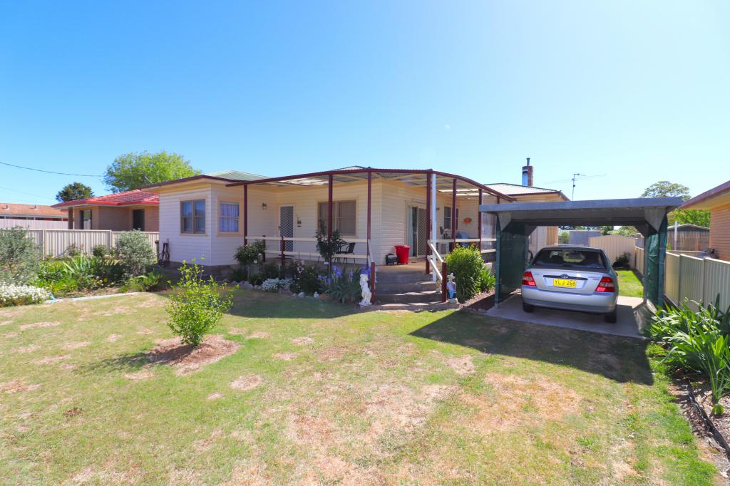 32 RAILWAY ST, GLEN INNES, NSW 2370