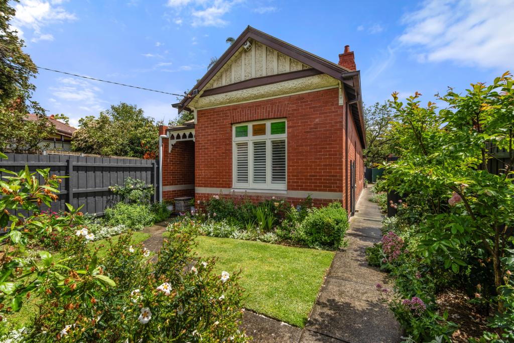 30 NORMANBY AVE, CAULFIELD NORTH, VIC 3161