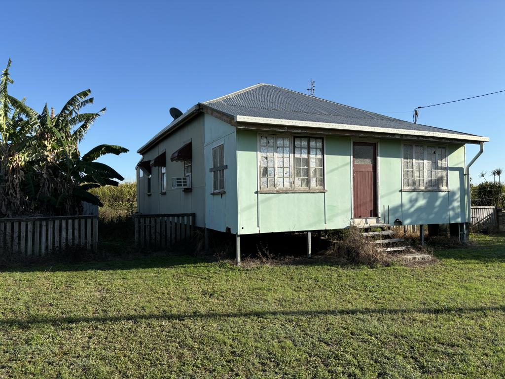 12 Larkin St, Clare, QLD 4807