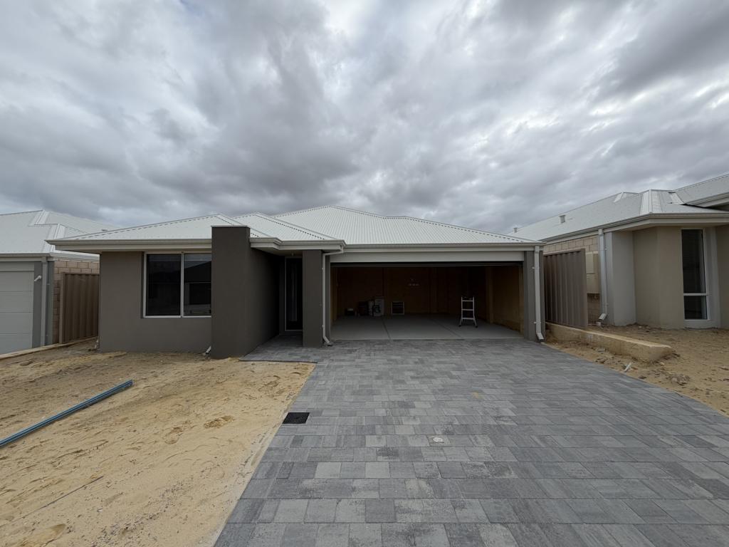 24 Marriot St, Yanchep, WA 6035