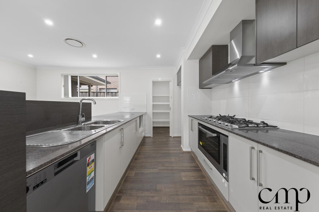 12 Hooper Rd, Edmondson Park, NSW 2174