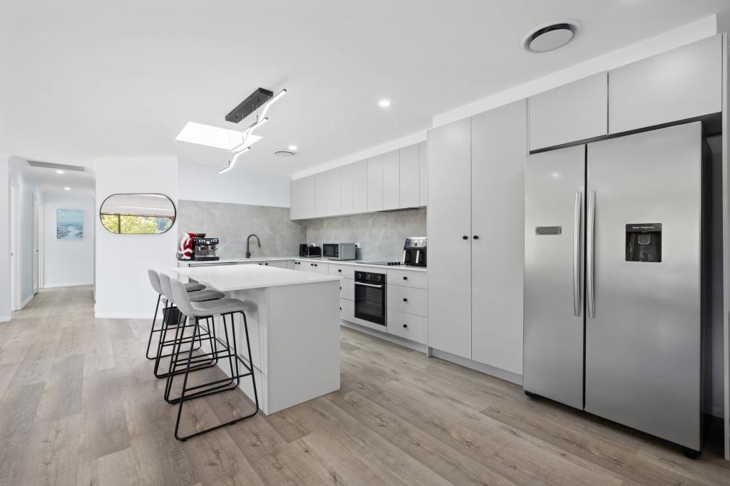 10a Hansen Cct, Isaacs, ACT 2607