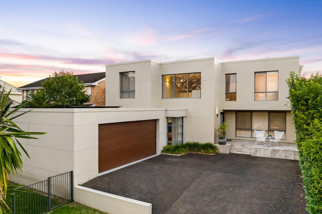 10 VALETTA ST, WEST WOLLONGONG, NSW 2500