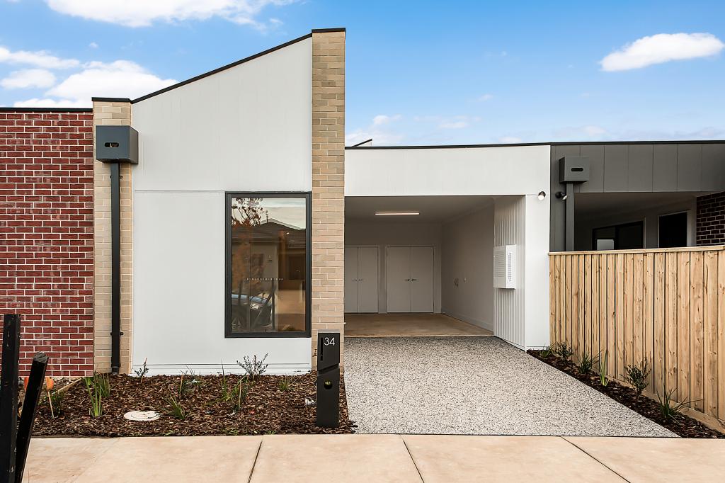 34 Sunlight Cct, Lara, VIC 3212
