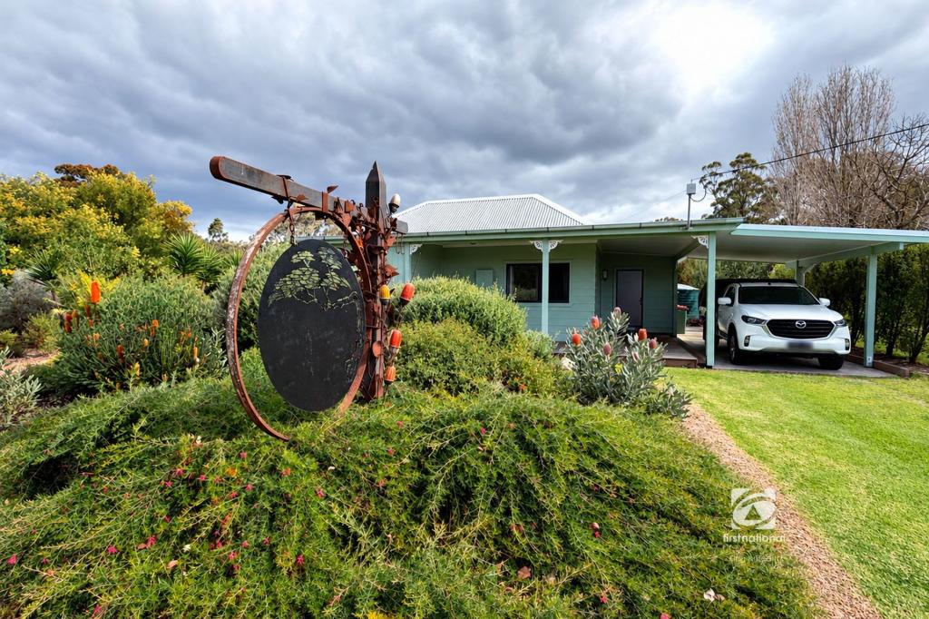 453 FERNBANK-GLENALADALE RD, FERNBANK, VIC 3864