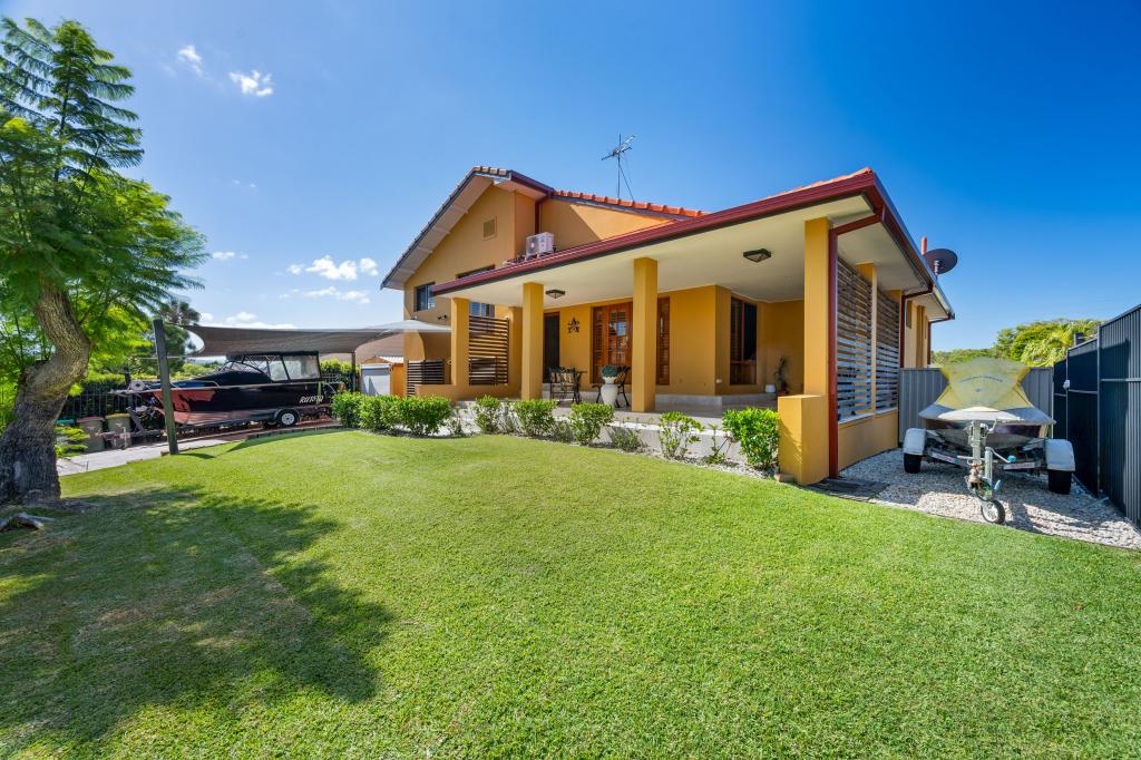 17 Lowanna Dr, Ashmore, QLD 4214