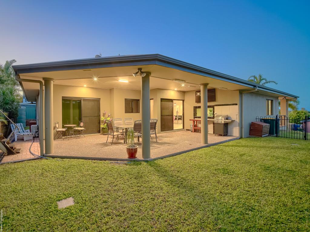 6 Pohlmann Ct, Scarness, QLD 4655