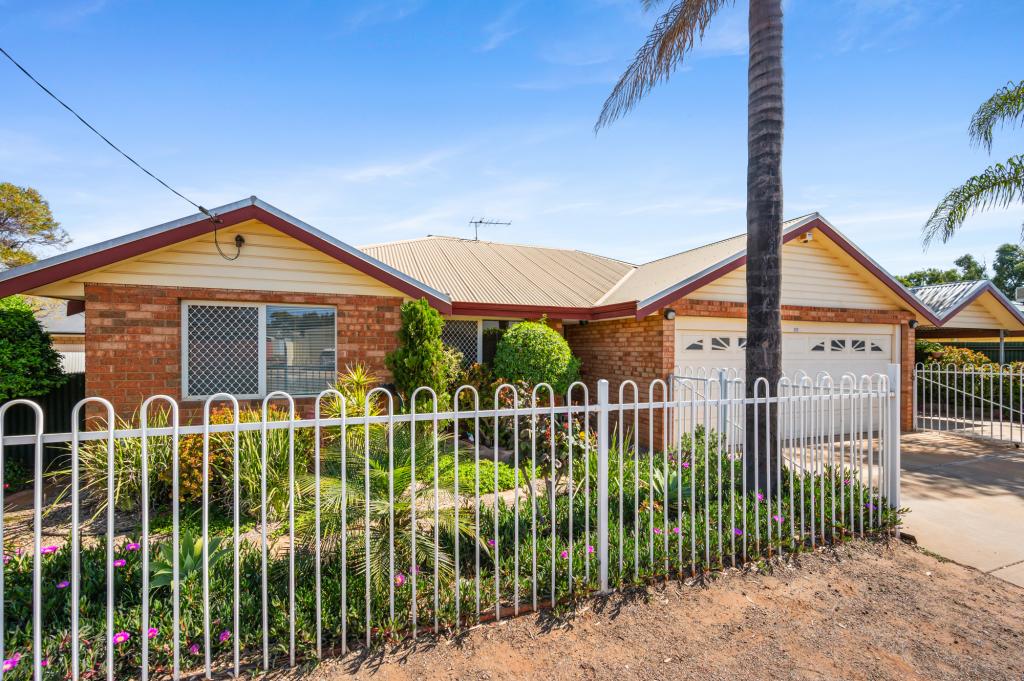 33 Hopetoun St, South Kalgoorlie, WA 6430