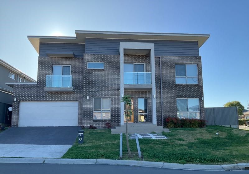 2 Jones St, Oran Park, NSW 2570
