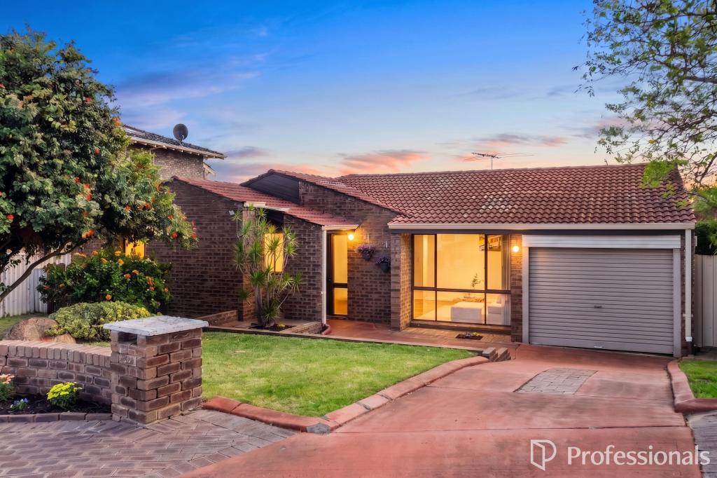 17 Chase Ct, Woodvale, WA 6026
