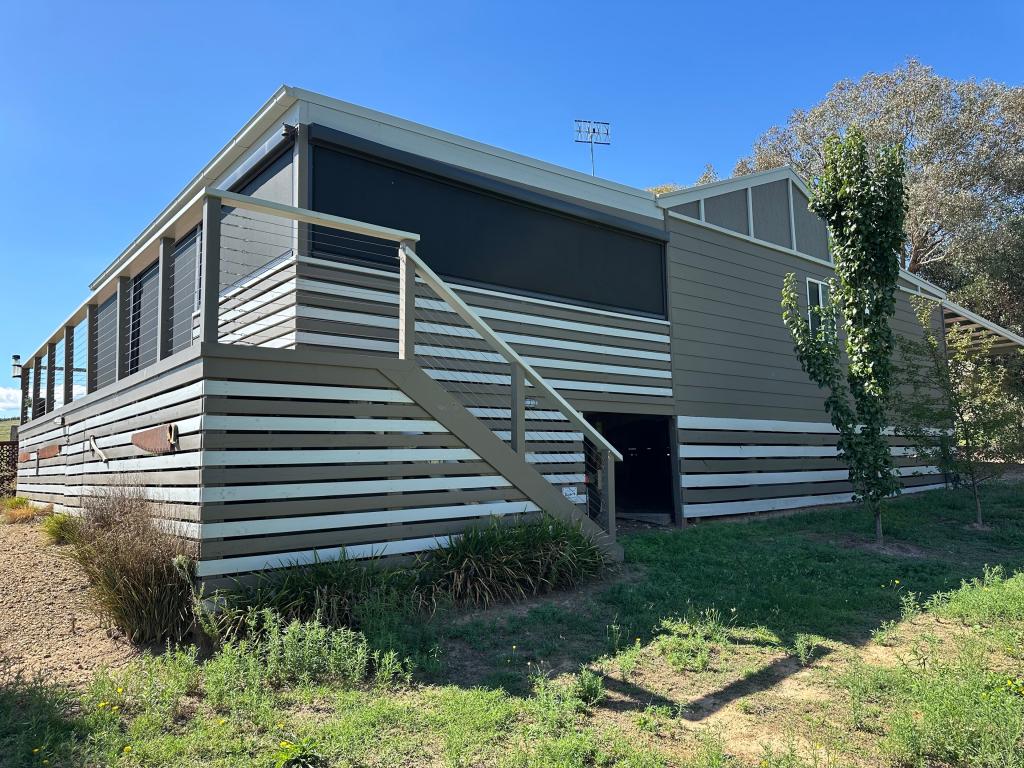 7 Hume St, Towong, VIC 3707