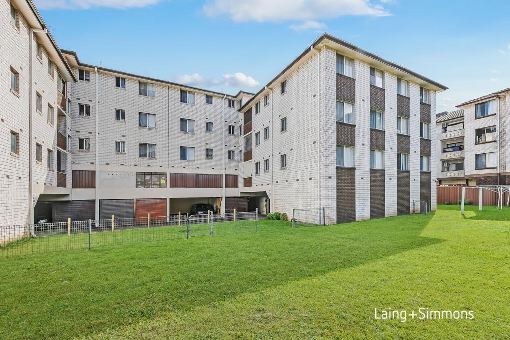 18/12-16 Goulburn St, Warwick Farm, NSW 2170