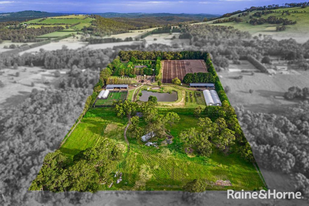 936 Bacchus Marsh Rd, Bullengarook, VIC 3437