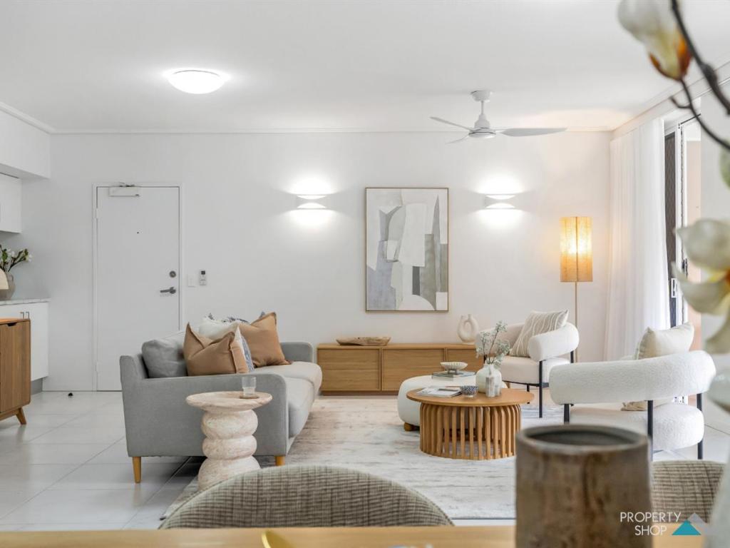 1/81-87 Arlington Esp, Clifton Beach, QLD 4879