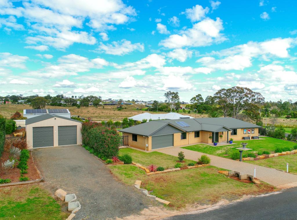 9 SOMERSET CRES, CAWDOR, QLD 4352