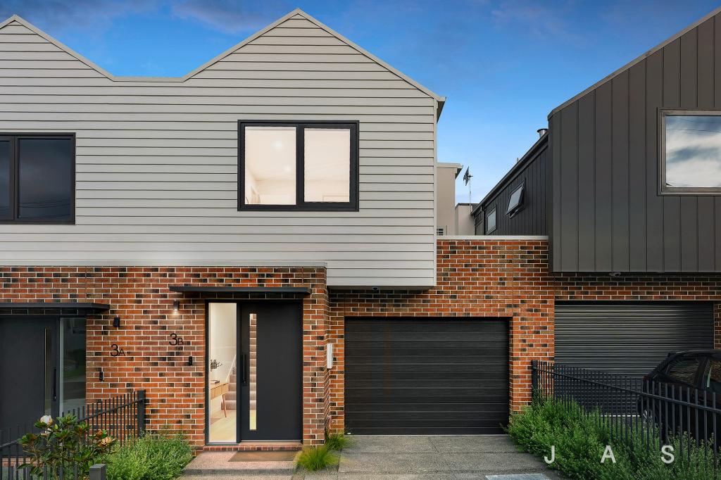 3B CHARLES ST, SEDDON, VIC 3011