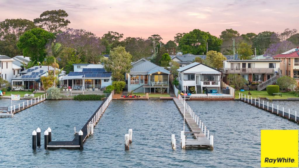 65 Waterview St, Woy Woy, NSW 2256
