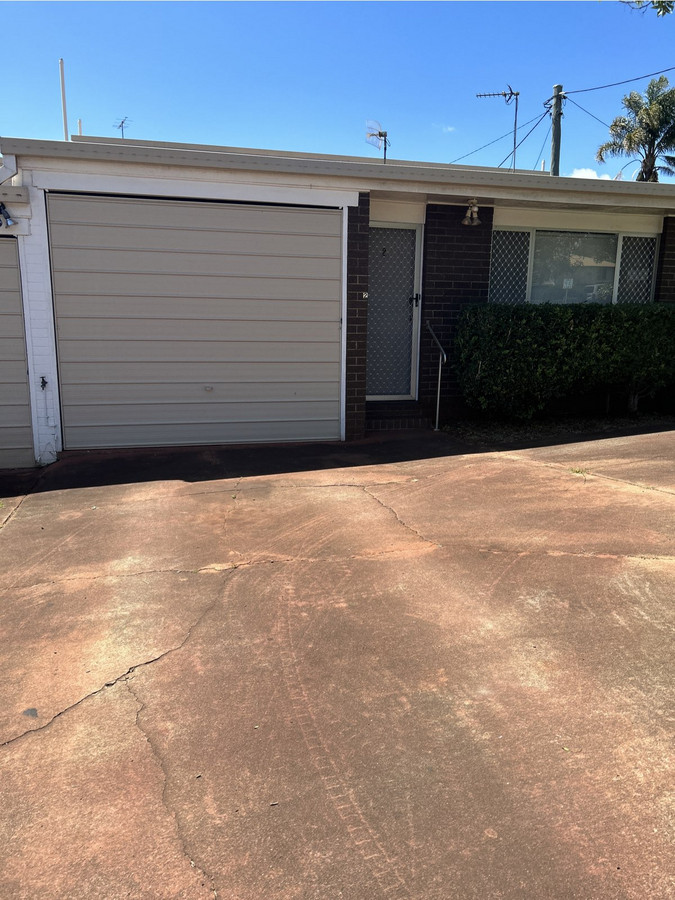 2/32 Helen St, Harristown, QLD 4350